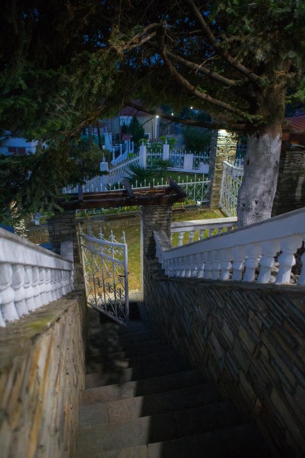 Villa Paradisos Likostomon Bagian luar foto