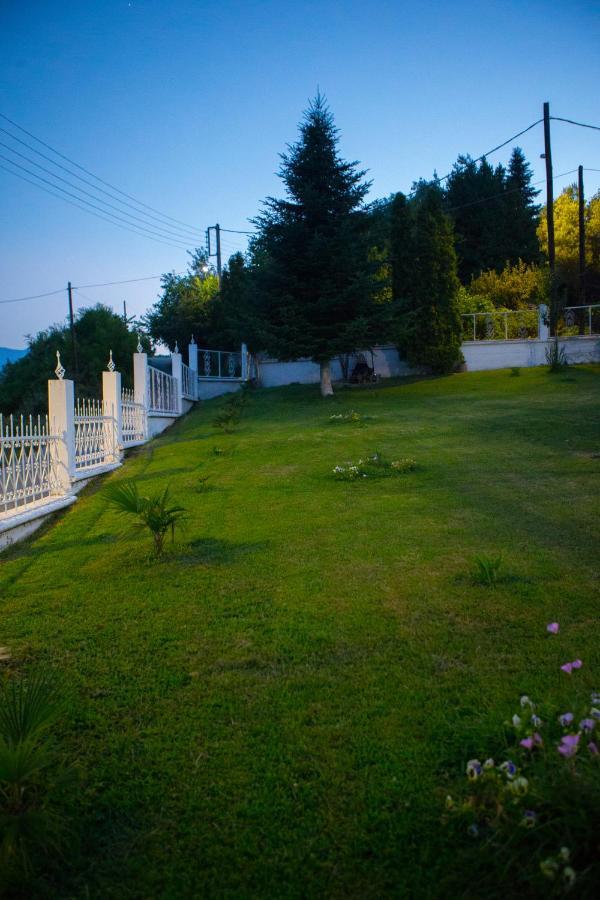 Villa Paradisos Likostomon Bagian luar foto