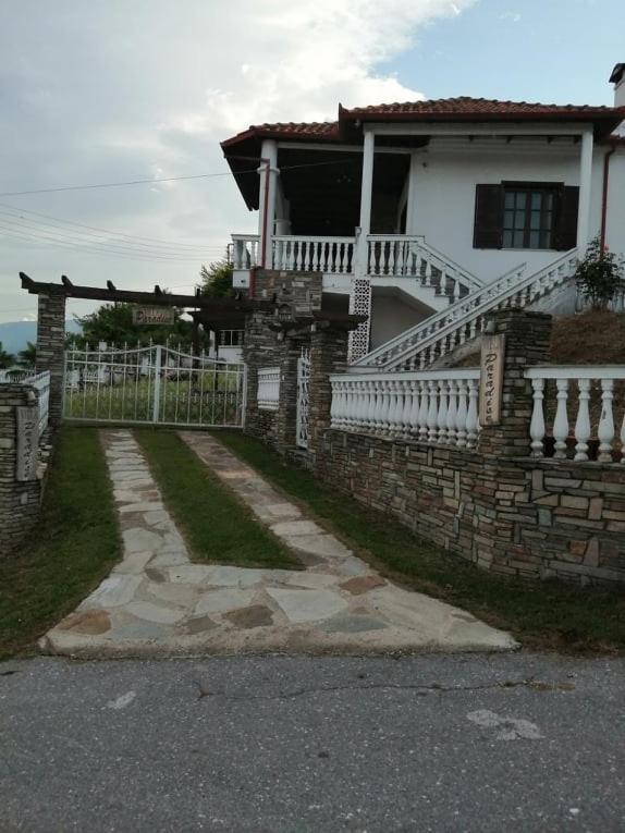 Villa Paradisos Likostomon Bagian luar foto