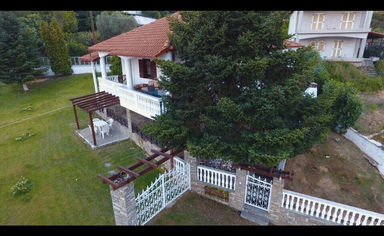 Villa Paradisos Likostomon Bagian luar foto